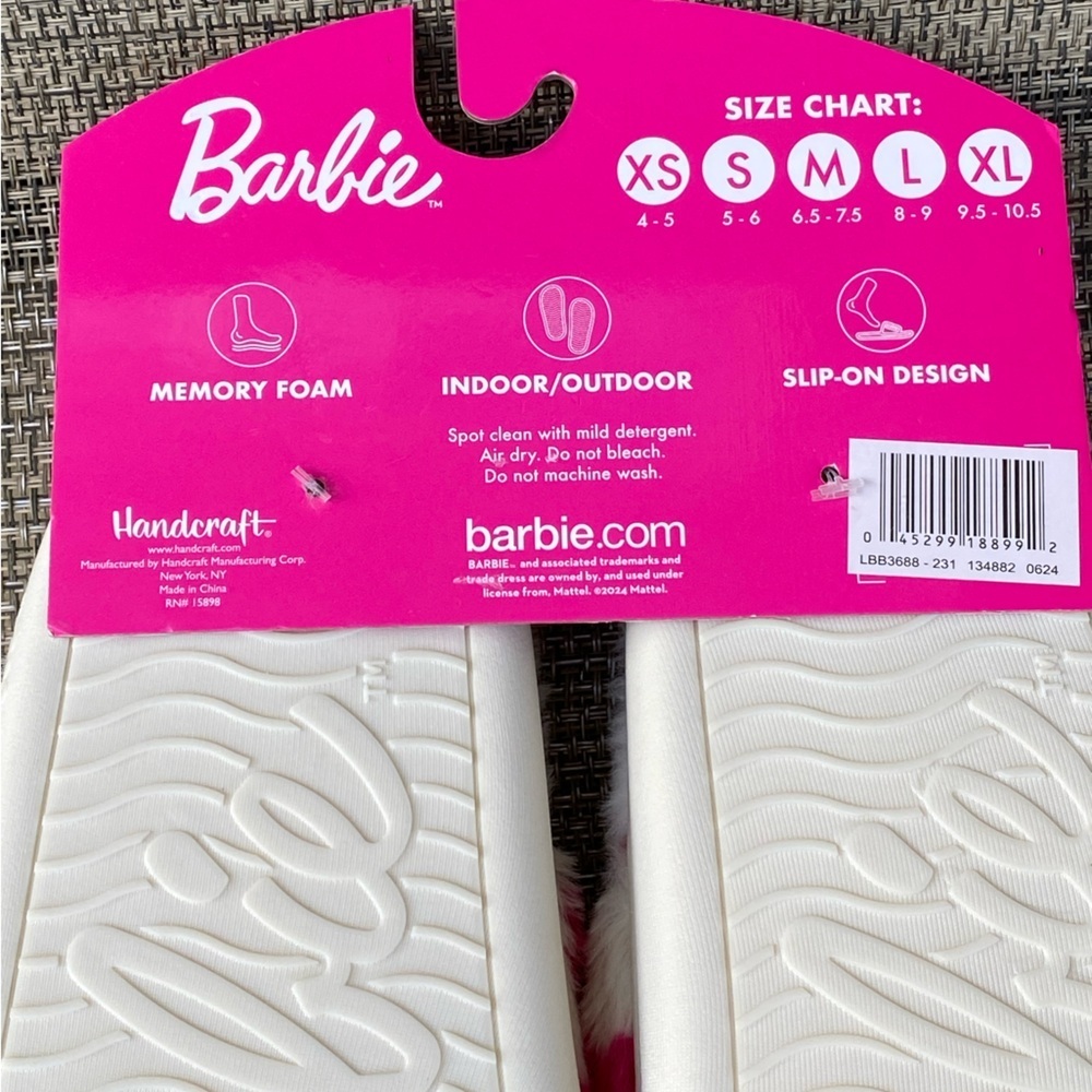 Barbie Pink Cream Faux Fur Logo Super Push Comfy Women's Slippers Sz M (6.5-7.5) - Picture 11 of 13